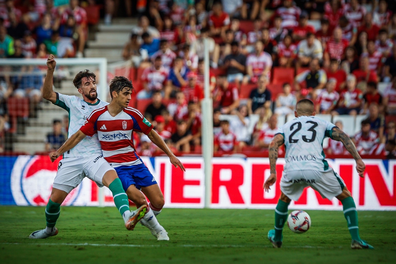 Las mejores imágenes del partido entre Granada y Huesca