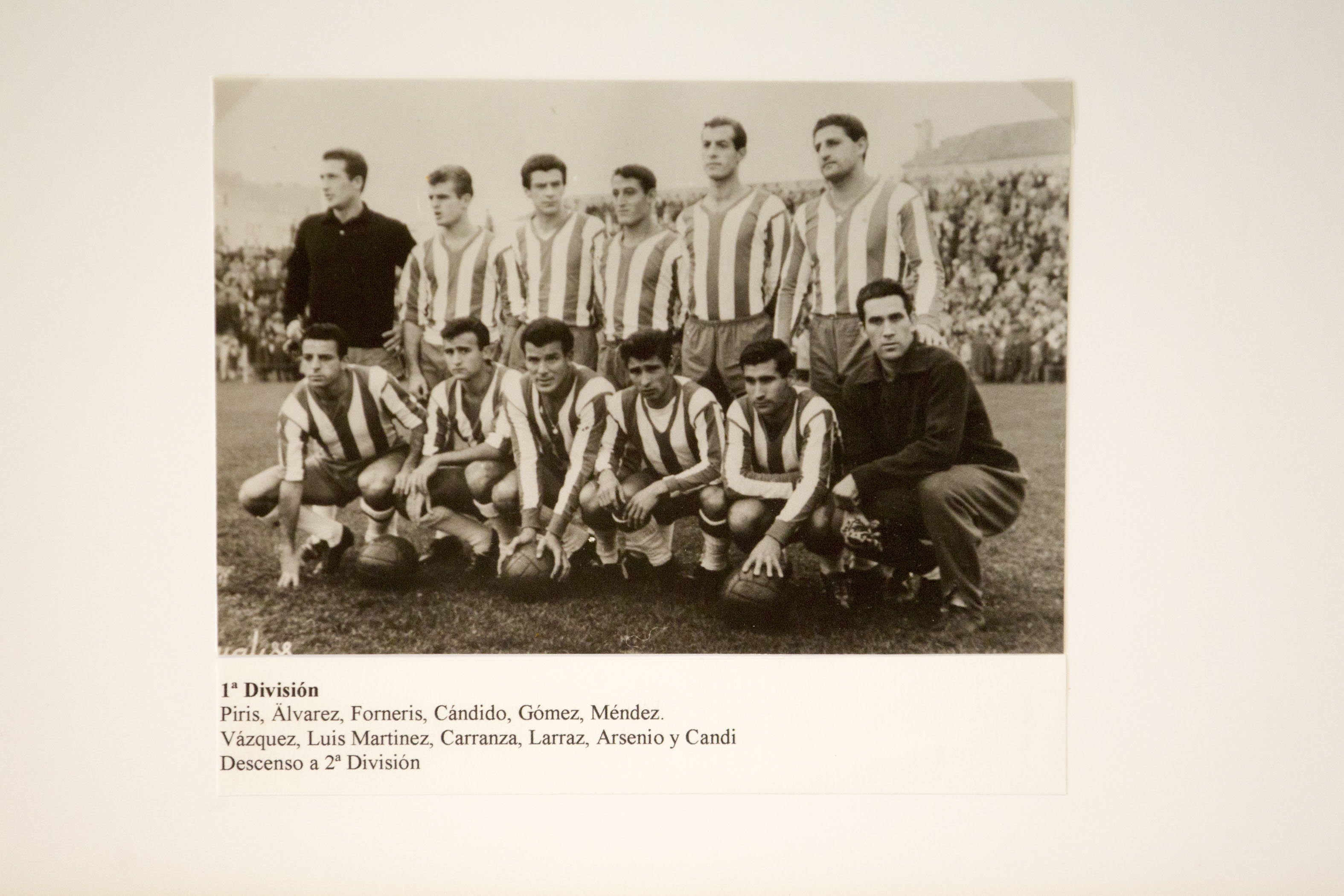 Formación que bajó a segunda en 1961 con Piris, Álvarez, Forneris, Méndez, Vázquez, Luis Martínez, Carranza, Larraz, Arsenio y Candi