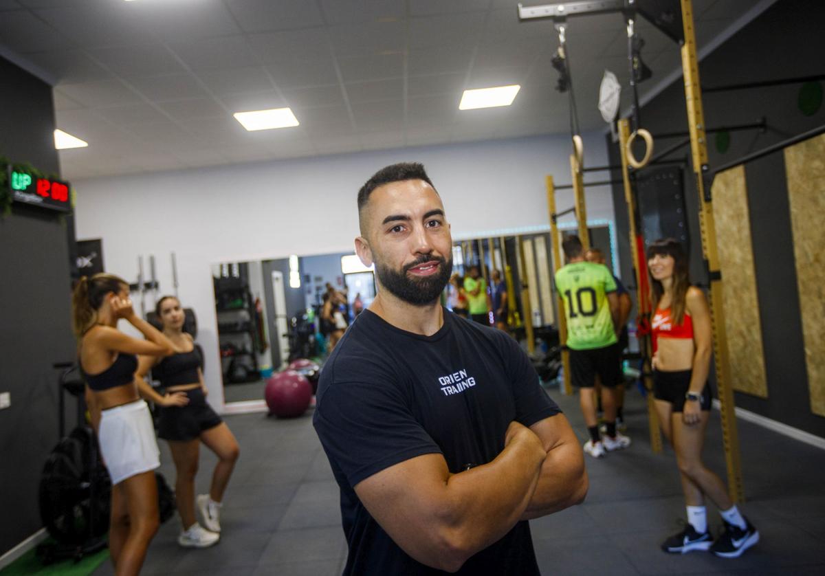 Alejandro Guirado en su centro de entrenamiento, que lleva abierto tres meses en Salobreña