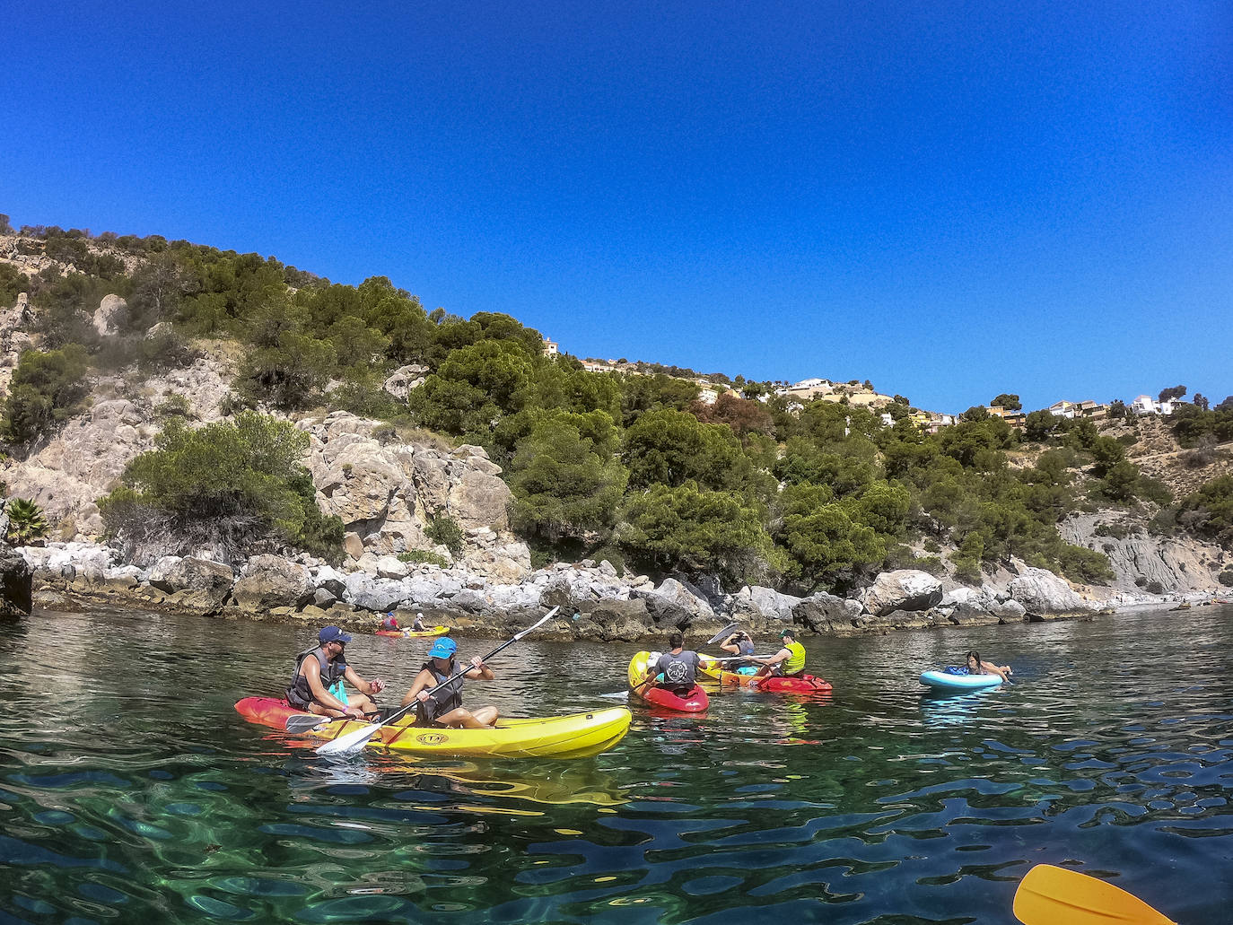 El kayak se pone de moda en la Costa Tropical