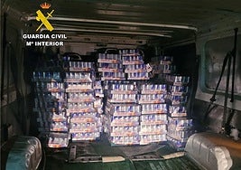 Latas robadas halladas en una furgoneta en Iznalloz