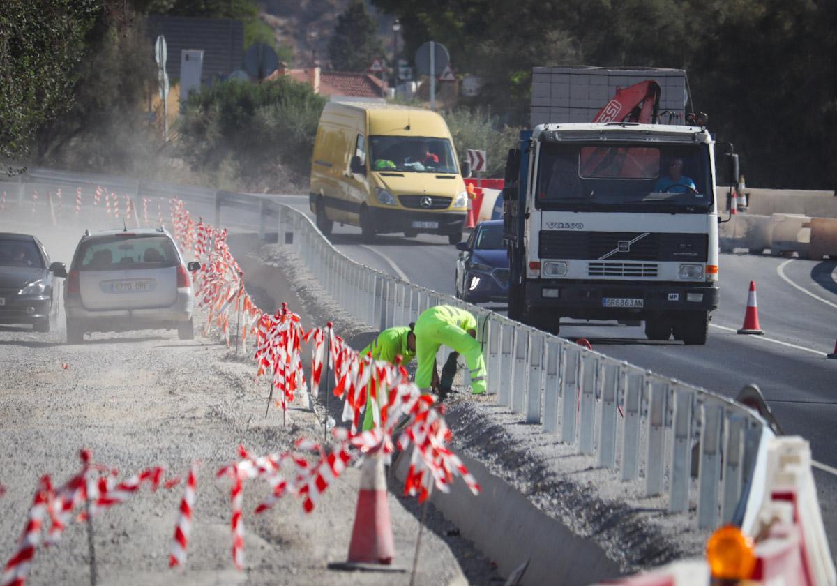 Obras en la nueva vía de acceso a la Citai de Escúzar