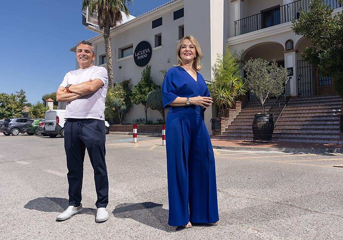 Julio y Ángeles Orantes-Zurita López, como director comercial y directora general, están al frente de la empresa familiar