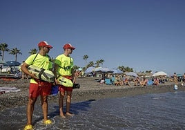 Socorristas en Playa Granada, Motril.