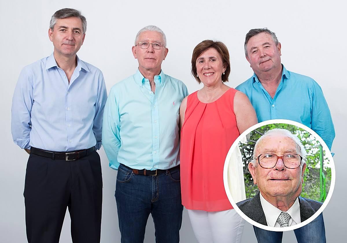 De izquierda a derecha: Jesús García, Antonio García, Mercedes García y Miguel García. En detalle: su padre y fundador, Miguel García.