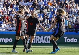 Las jugadoras del Barcelona celebran un gol ante el Deportivo.