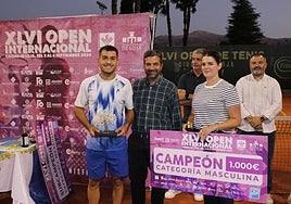Javi Molino, ganador de la categoría masculina del torneo lojeño.