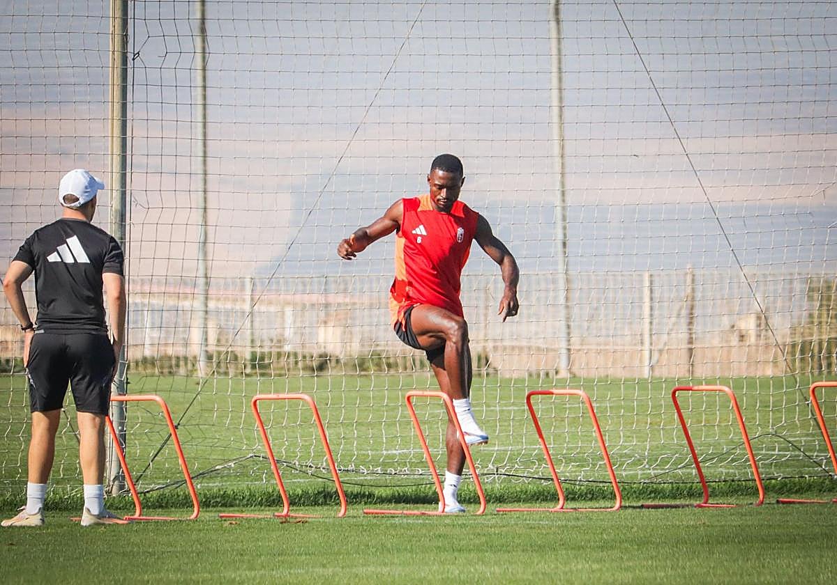 Martin Hongla, este domingo en la Ciudad Deportiva.