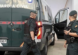 Un jurado juzgará al acusado de matar a un hombre de 17 puñaladas en plena calle en Garrucha