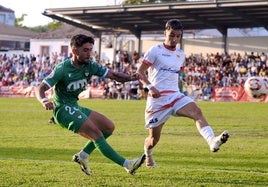 Victoria para coger confianza. El Real Jaén ganó al Martos CD en un duelo tremendamente igualado y con un gran ambiente en las gradas