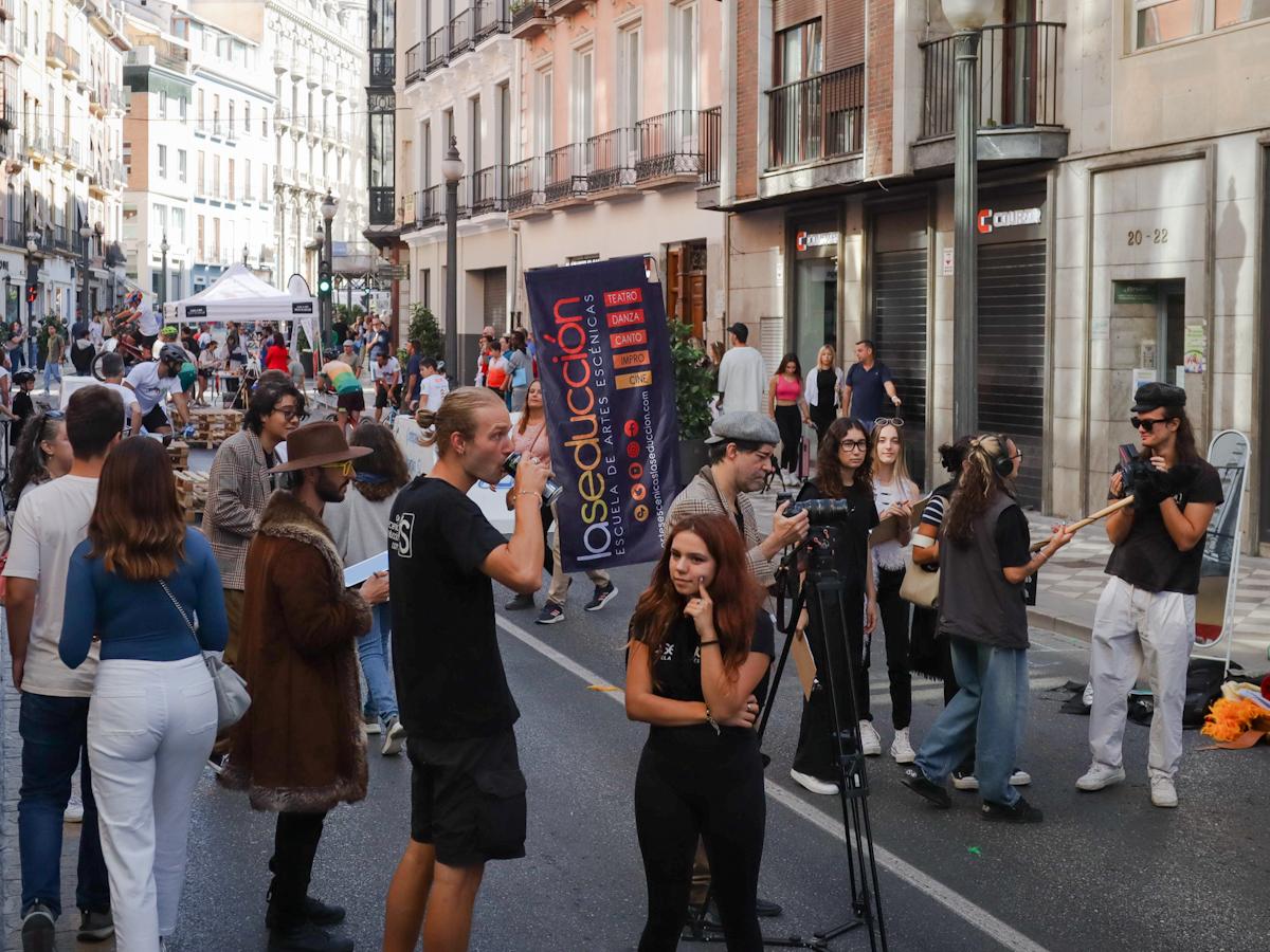 El día sin coches en la nueva peatonalización de Granada, en imágenes