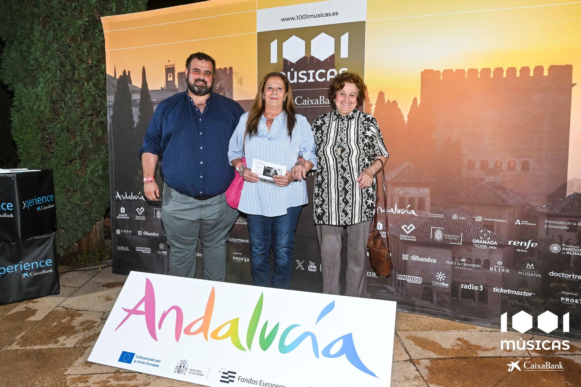 Las mejores imágenes del concierto de María José Llergó en el Generalife