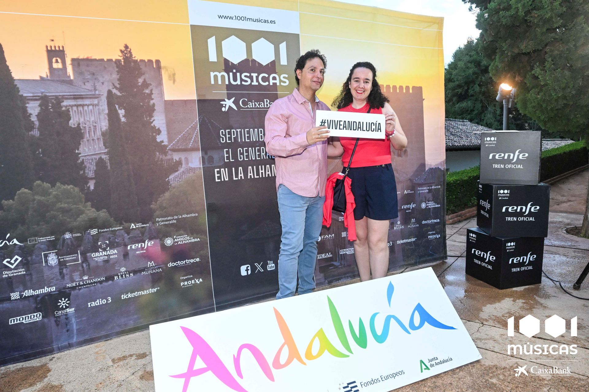 Las mejores imágenes del concierto de María José Llergó en el Generalife