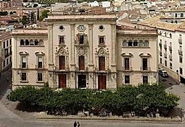 Ayuntamiento de Jaén, en la plaza de Santa María.