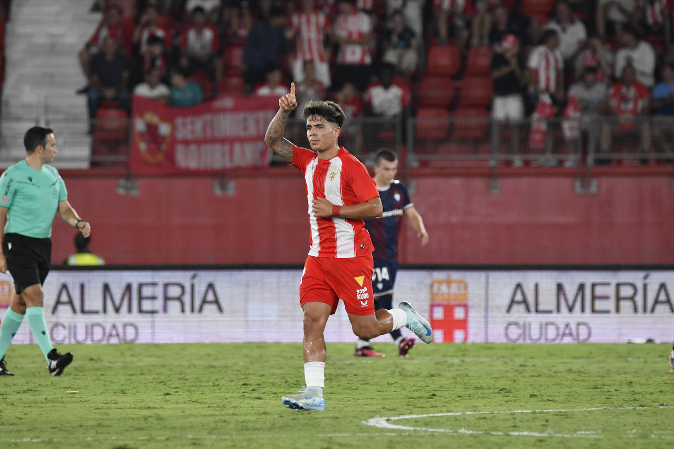 El Almería &#039;resucita&#039; y casi le da la vuelta al marcador