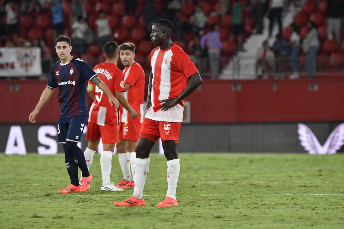 El Almería &#039;resucita&#039; y casi le da la vuelta al marcador