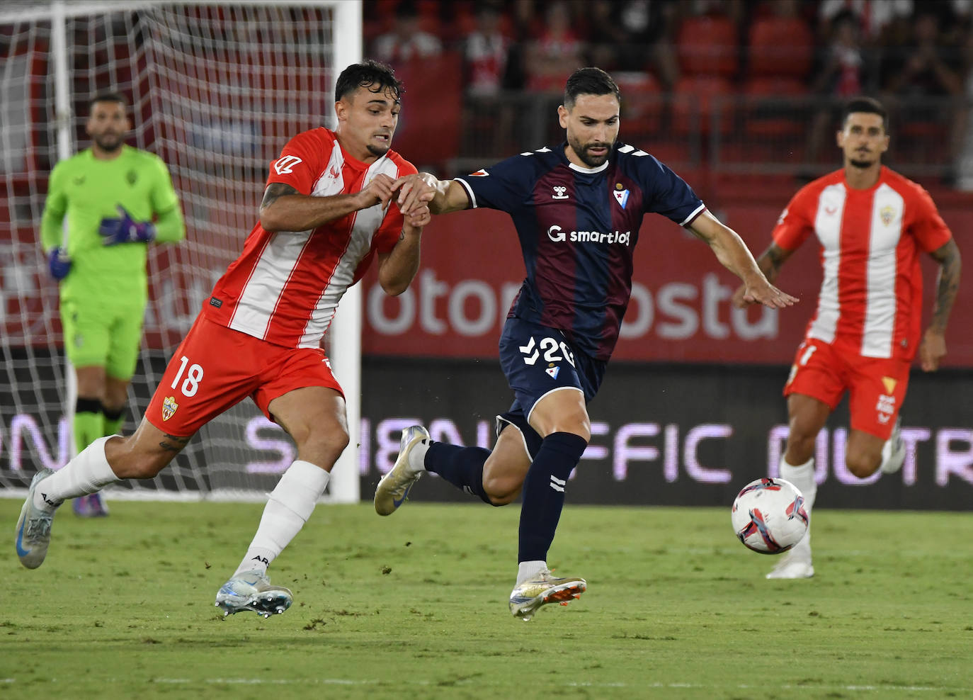 El Almería &#039;resucita&#039; y casi le da la vuelta al marcador