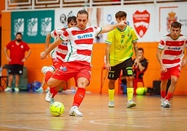 Una acción del primer partido del Sima en el Núñez Blanca.
