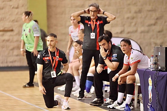 Collado vuelve a los banquillos de la mano de Cantera Sur