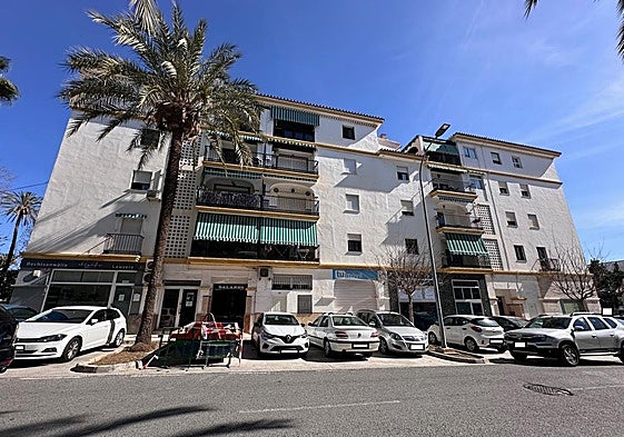 Una de las casas en subasta en Vélez Málaga.