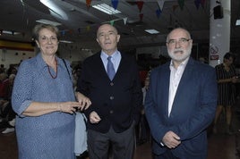 El Pueblo Libro rinde homenaje a su antiguo secretario durante 36 años y a su esposa