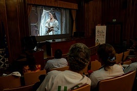 Una tarde de ópera en el Hospital Virgen de las Nieves para pacientes y profesionales