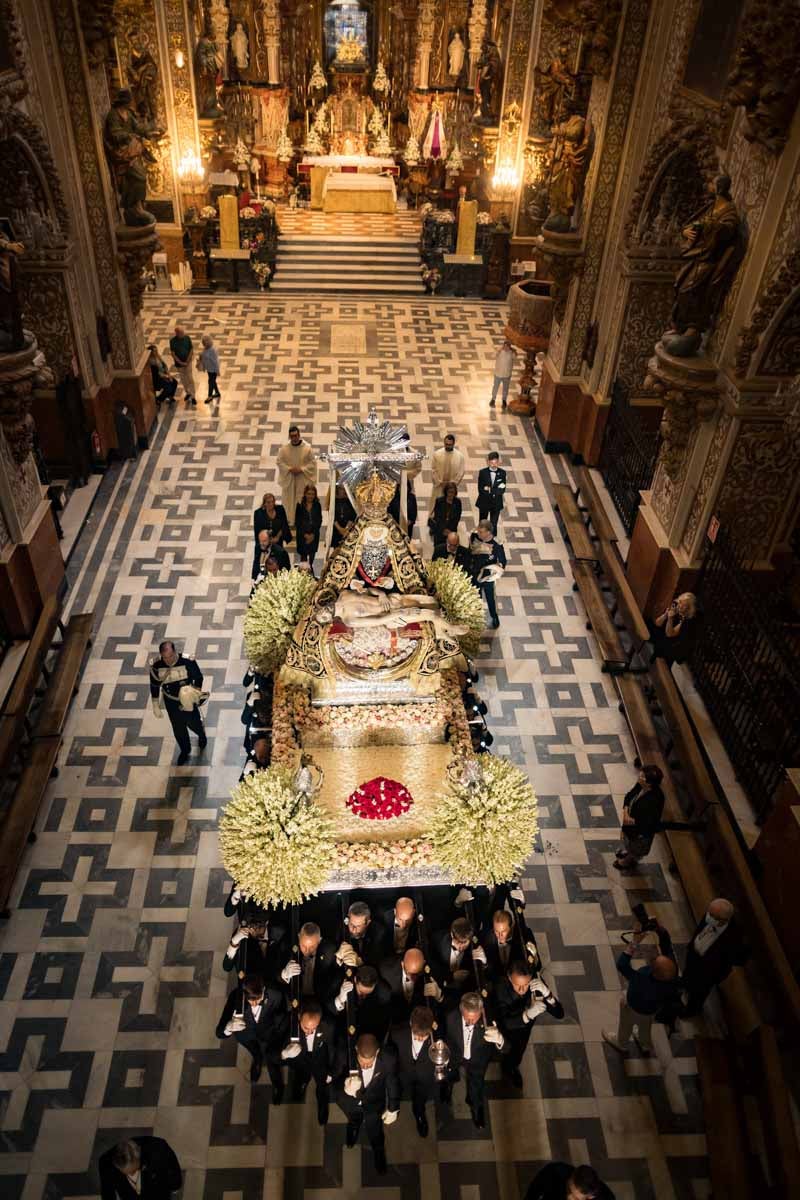 Las mejores imágenes de la procesión de las Virgen de las Angustias