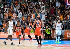 Yunio Barrueta, exultante tras el triple ganador ante el Madrid.