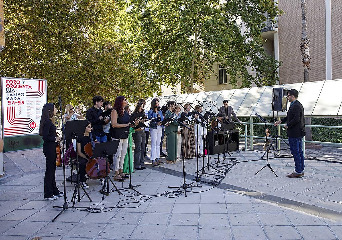 Acto de presentación de la programación de la temporada en la UJA.