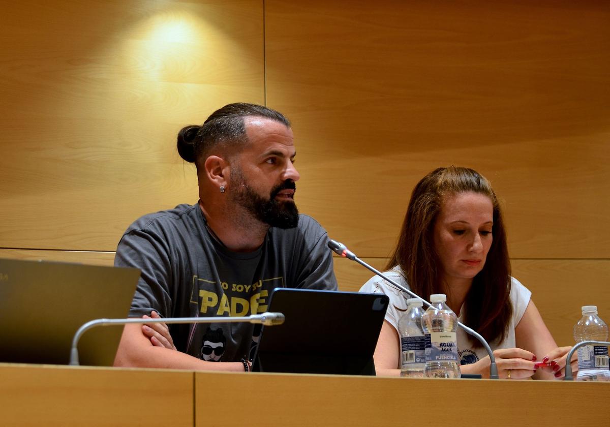 Chus Fernández, anoche en el pleno extraordinario del Ayuntamiento de Huétor Vega