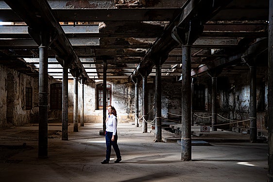Interior de la Azucarera de San Isidro, futuro campus de investigación de la UGR