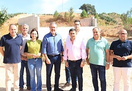 Juan Espadas y Paco Reyes en el puente del aguadero