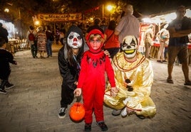 Pequeños y mayores disfrazados en Halloween en Granada el año pasado