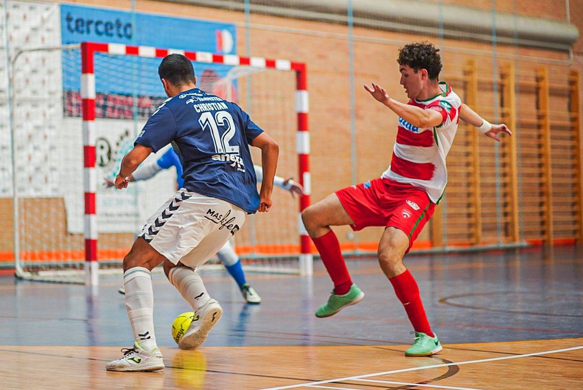 Acción en el partido del Sima de este sábado en el Núñez Blanca.