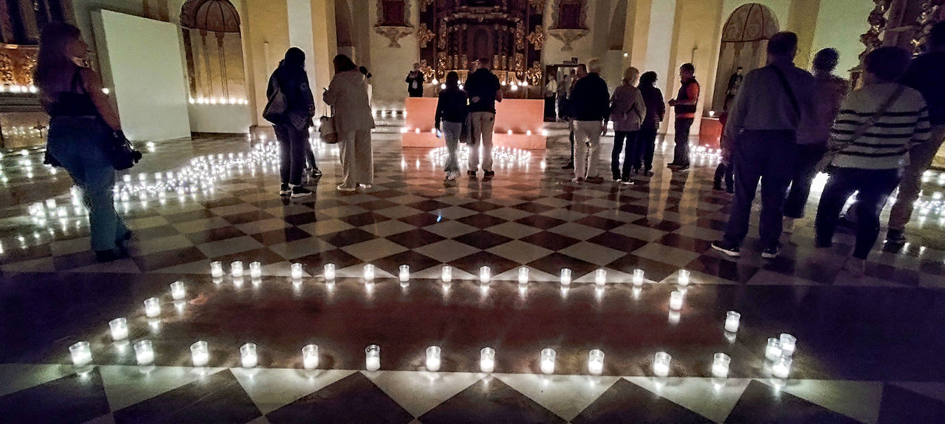 La belleza monumental de Guadix en la noche de las velas