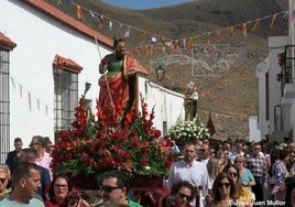 Uno de los momentos de las Fiestas Patronales de Enix.