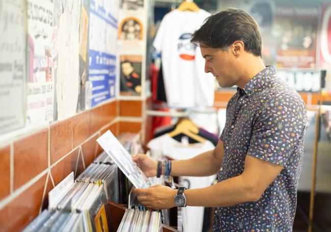 Cristóbal, entre discos.