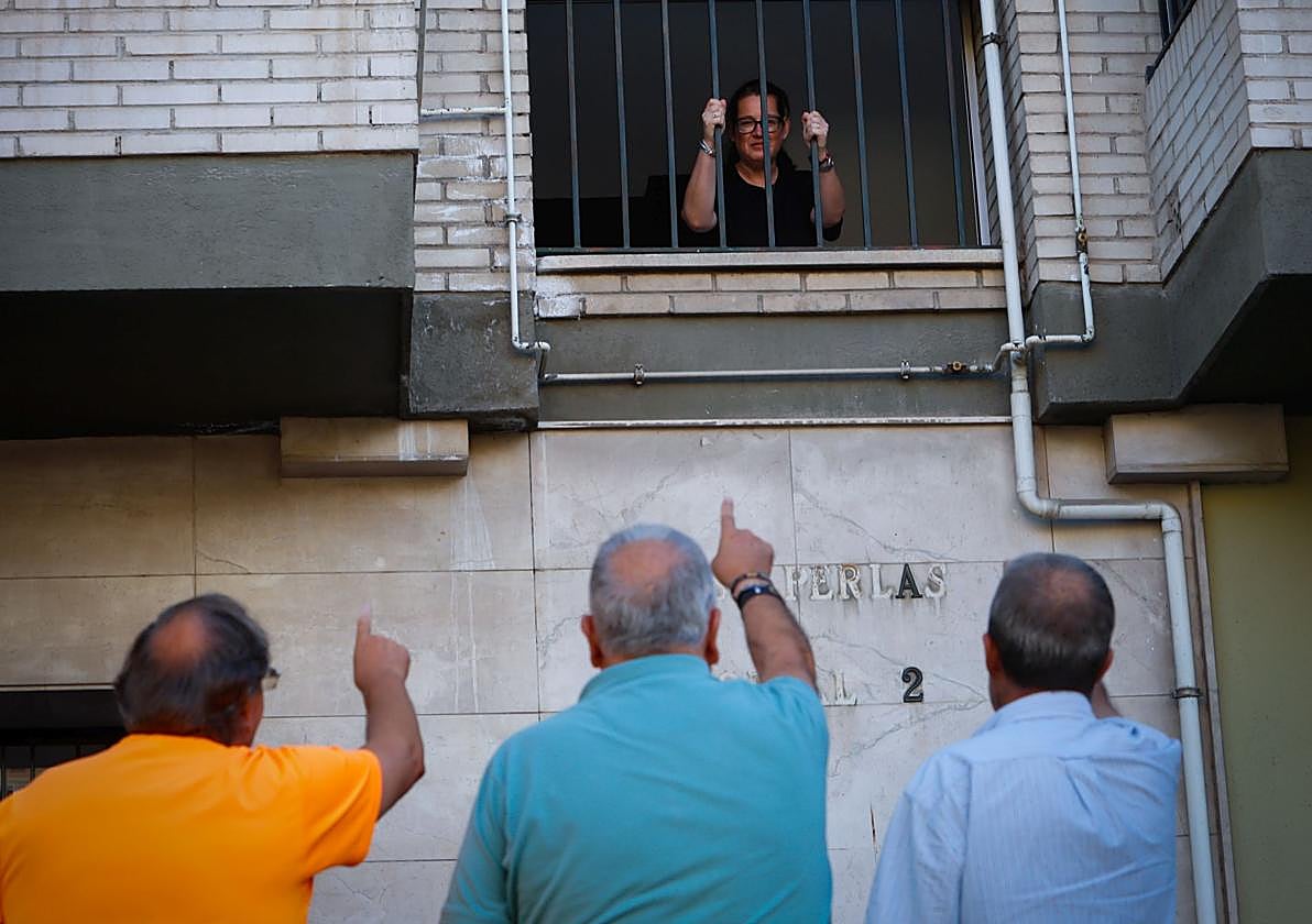 «Robaron diez ventanas en dos horas en la Chana y nadie los vio»