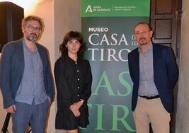 Recital de Elsa Moreno en el Museo Casa de los Tiros. En la foto, junto con el director del museo y el delegado de Cultura.