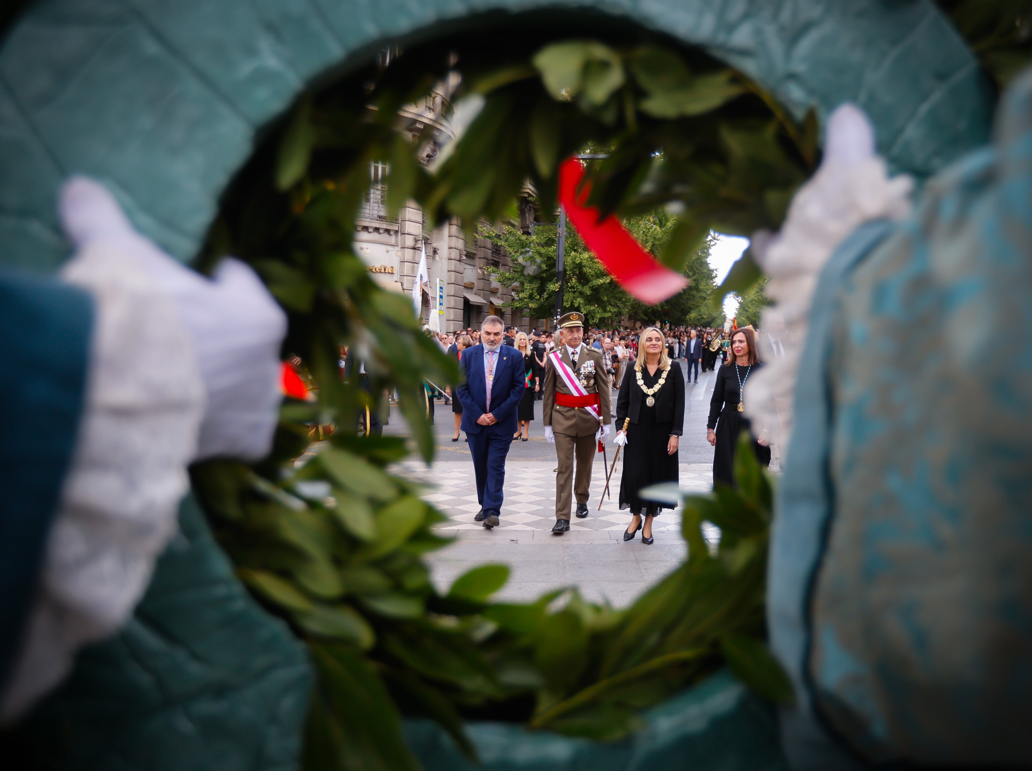 Las imágenes del festejo de la Hispanidad en Granada