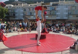 La Nórdika Circo en la plaza de Andalucía.