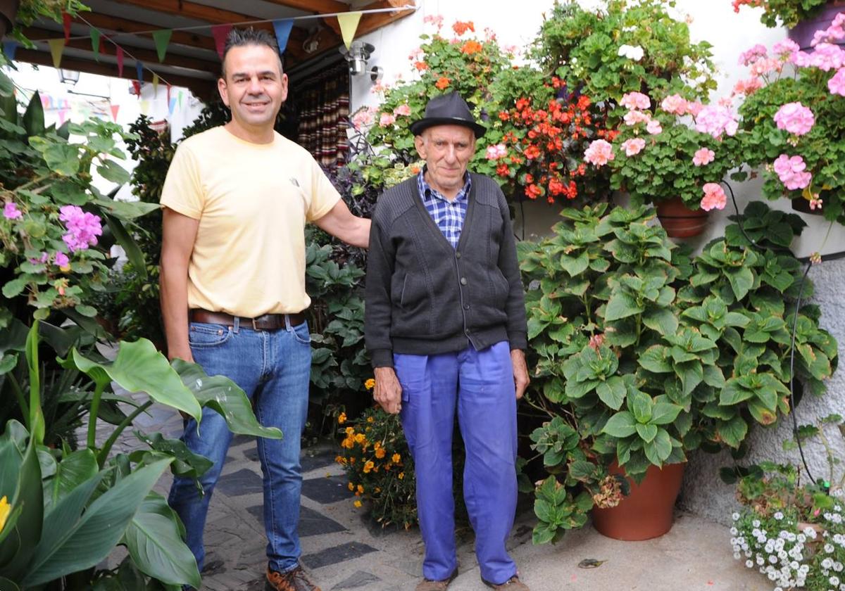 El granadino que lleva 60 años cumpliendo la promesa que le hizo al Cristo de la Salud