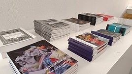 Algunos de los libros que se van a regalar.