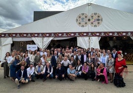 Foto de familia del PP jienense, en el ferial.