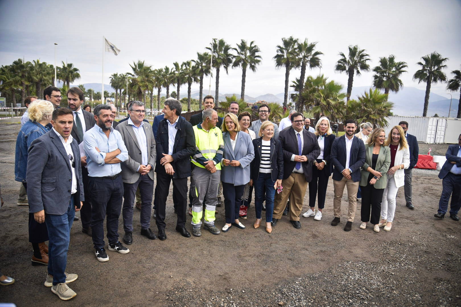 Así ha sido el inicio de las obras del espigón en la Costa Tropical