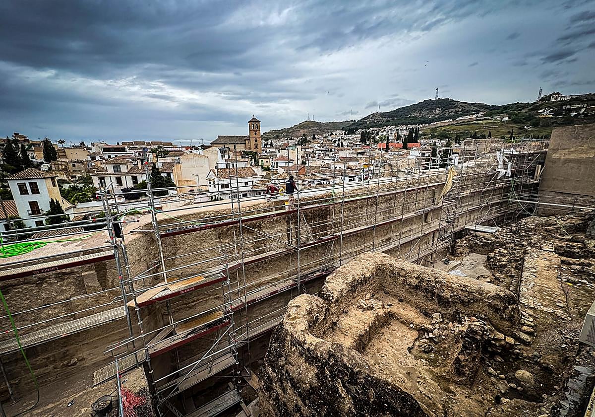 La muralla zirí es uno de los monumentos que se intervendrán con fondos del Plan Alhambra.