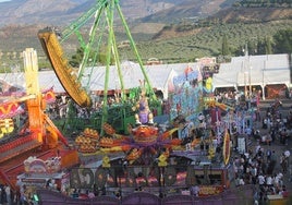 Panorámica de la feria llena de gente