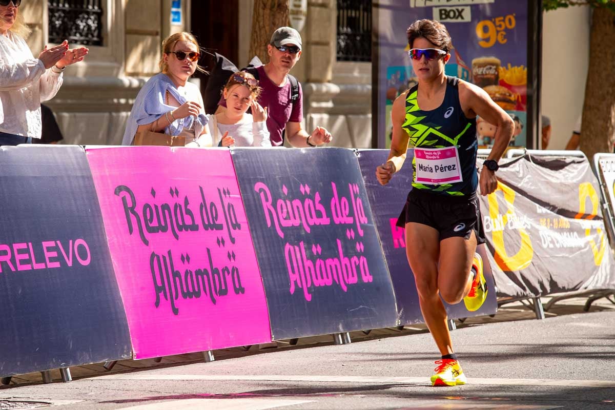 La prueba ciclista Reinas de la Alhambra, en imágenes