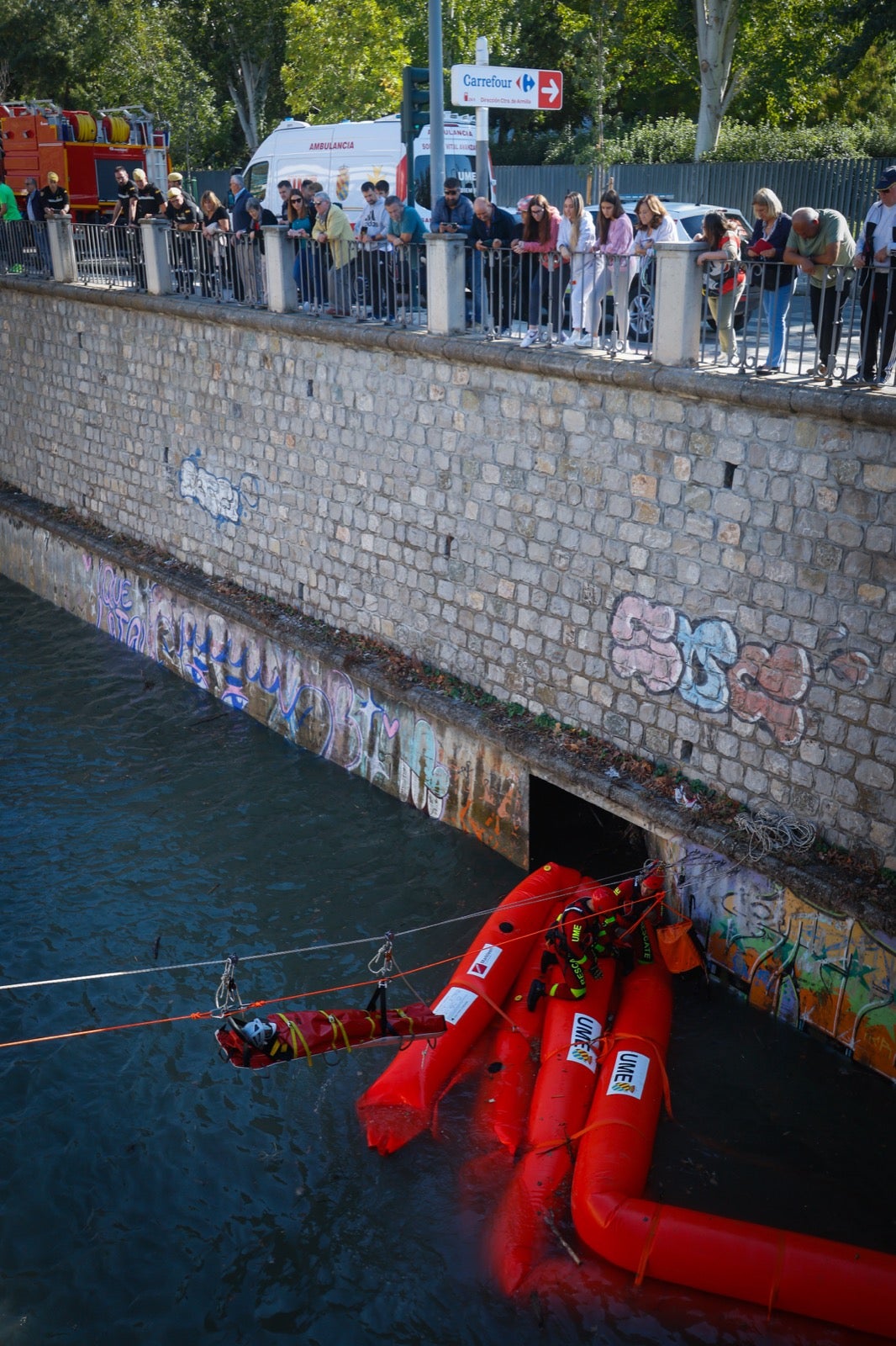 Así ha sido el simulacro de rescate en el río Genil