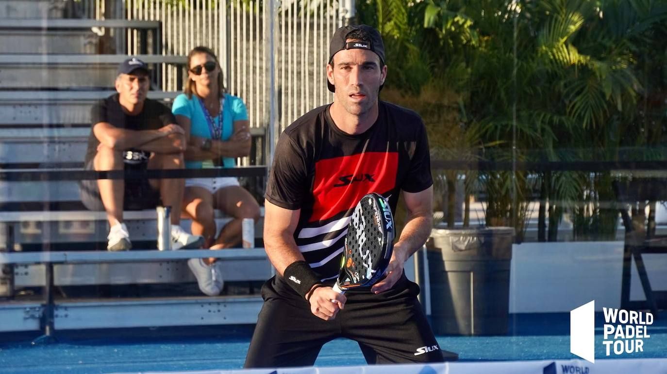 Javi Ruiz regresó al Premier Padel tras una operación en un dedo de la mano derecha.